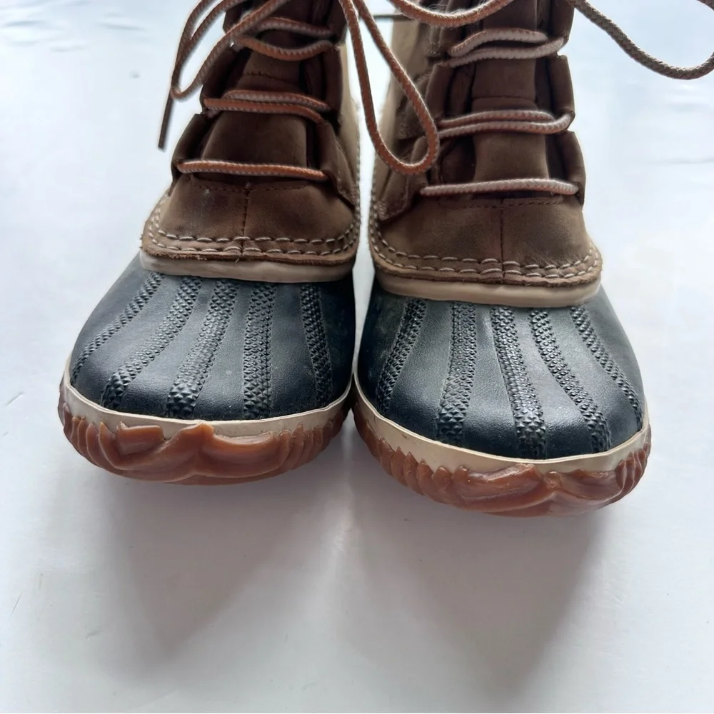 SOREL Out N About Leather Boot